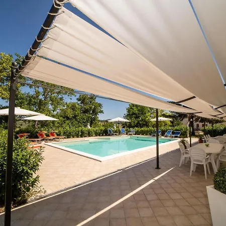 Pleasant In With Shared Pool Apartman Sassoferrato